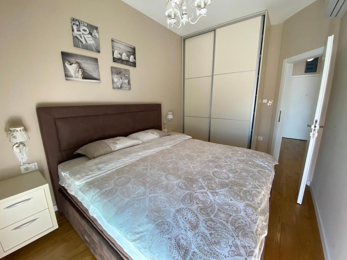 Apartment Sofia, City Centar Подгорица Екстериор снимка