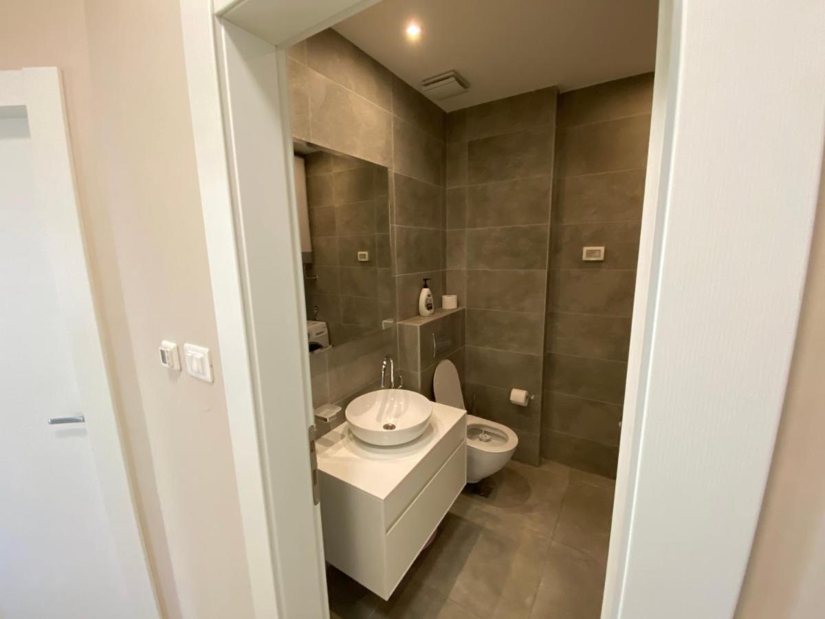 Apartment Sofia, City Centar Подгорица Екстериор снимка